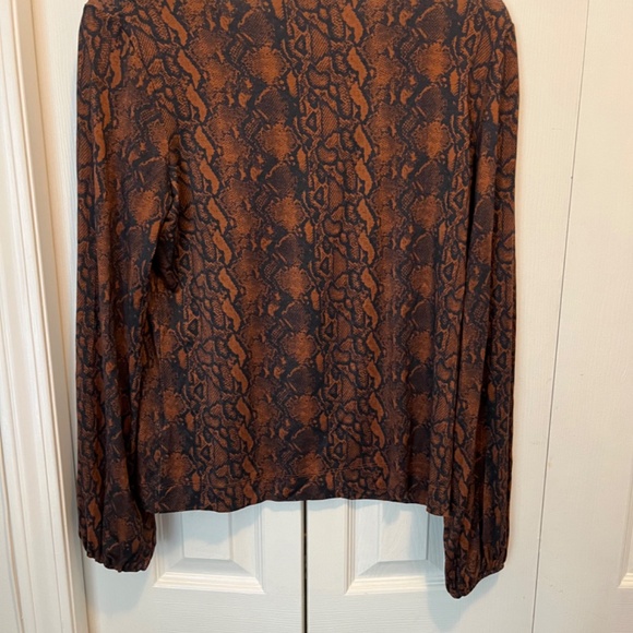 Contemparine size S snake print shirt - Picture 7 of 11